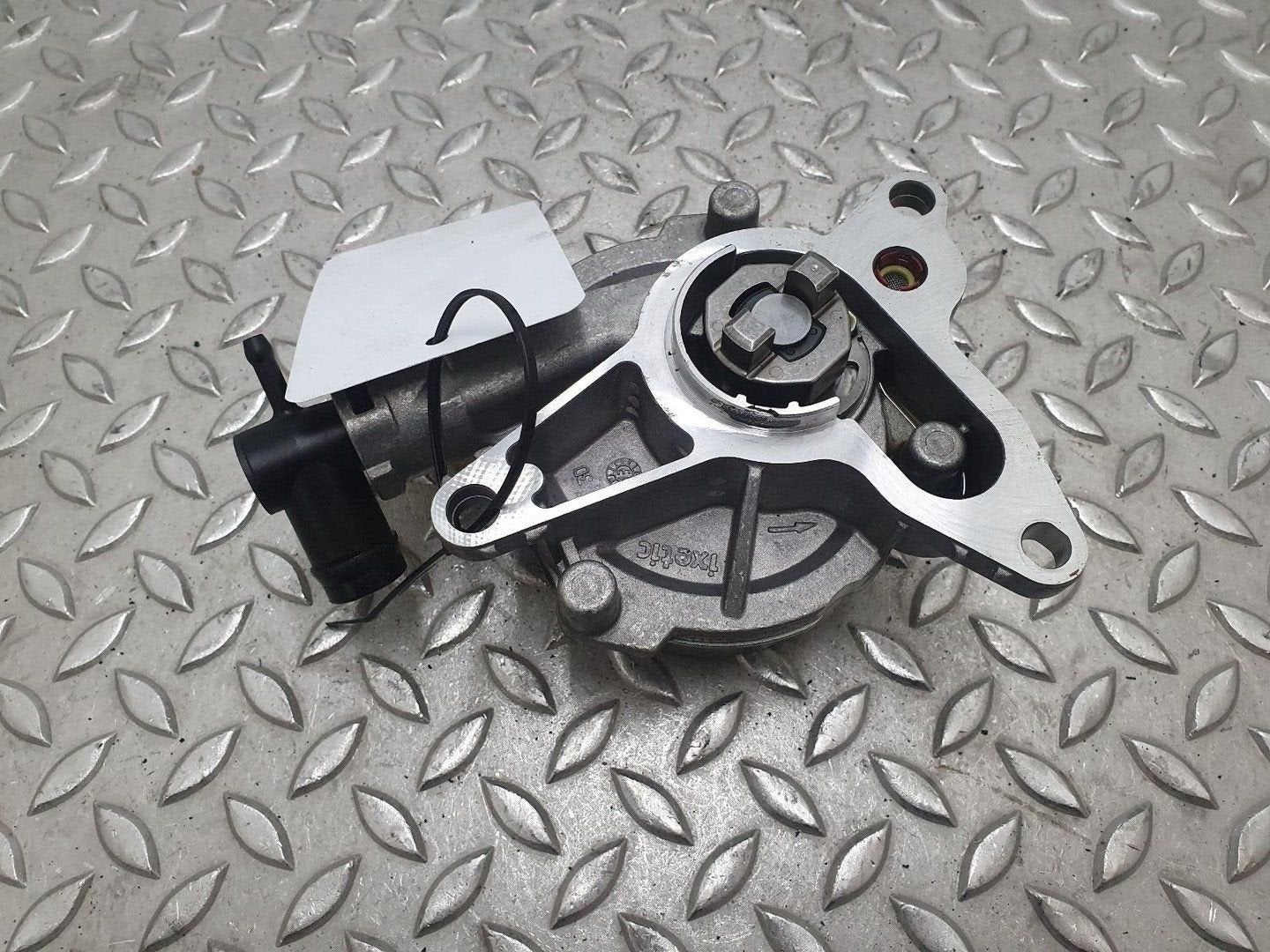 NISSAN QASHQAI VACUUMPOMP 2014, Gebruikt, -, -, Ophalen of Verzenden