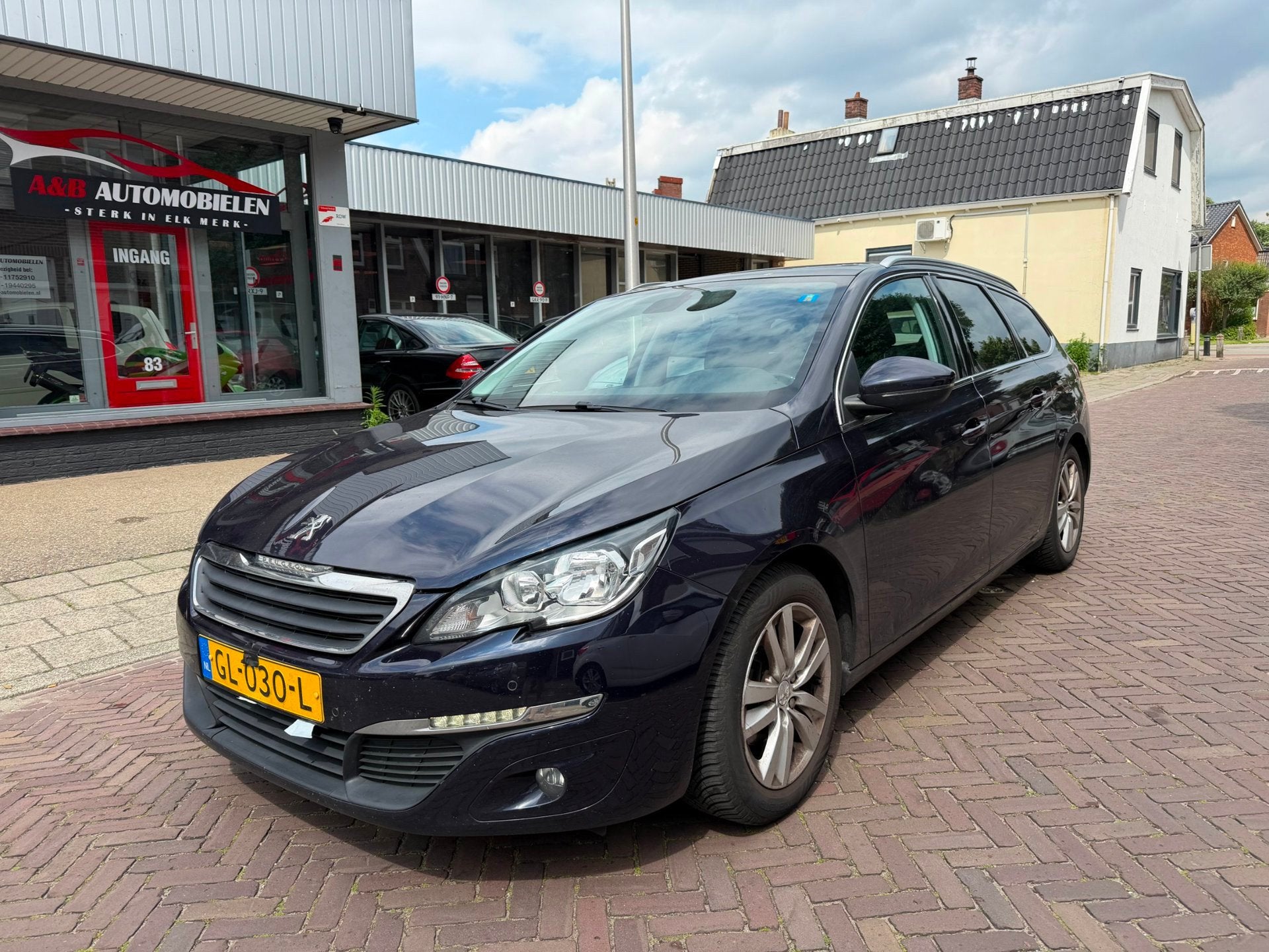 Peugeot 308 SW 1.2 PureTech koppakking lek, Voorwielaandrijving, Gebruikt, Euro 6, 1199 cc