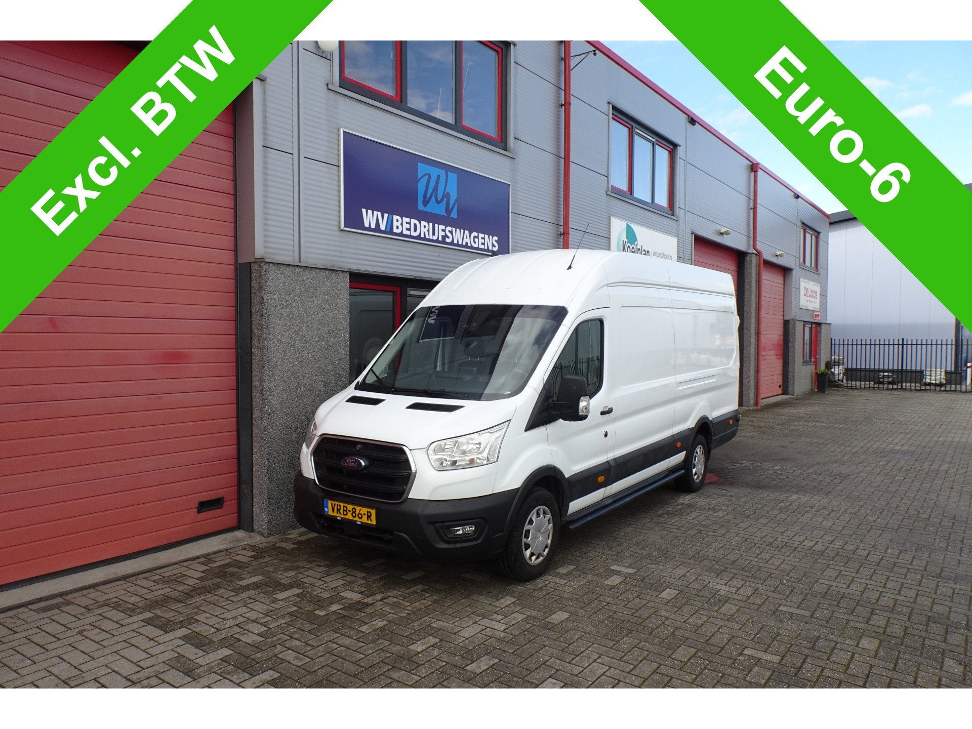 Ford Transit 350 2.0 TDCI L4H3 Trend RWD 3 zits camera navi, Auto's, 4 cilinders, Bluetooth, Wit, Bedrijf