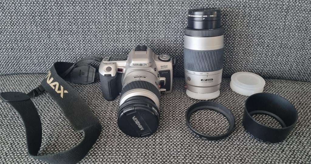 Zgan Minolta Dynax 505si spiegelreflexcamera met 2 lenzen, Audio, Tv en Foto, Fotocamera's Analoog, Ophalen of Verzenden, Zo goed als nieuw