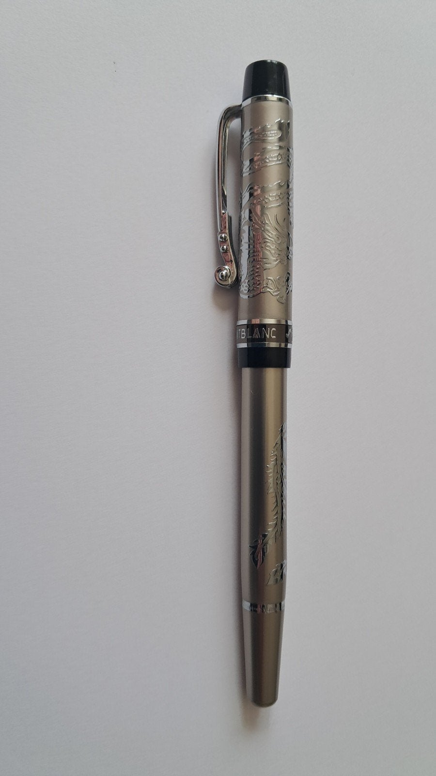 Montblanc Rollerball Pen met drakenmotief en vulling, Ophalen of Verzenden, Zo goed als nieuw, Vulpen, Mont Blanc