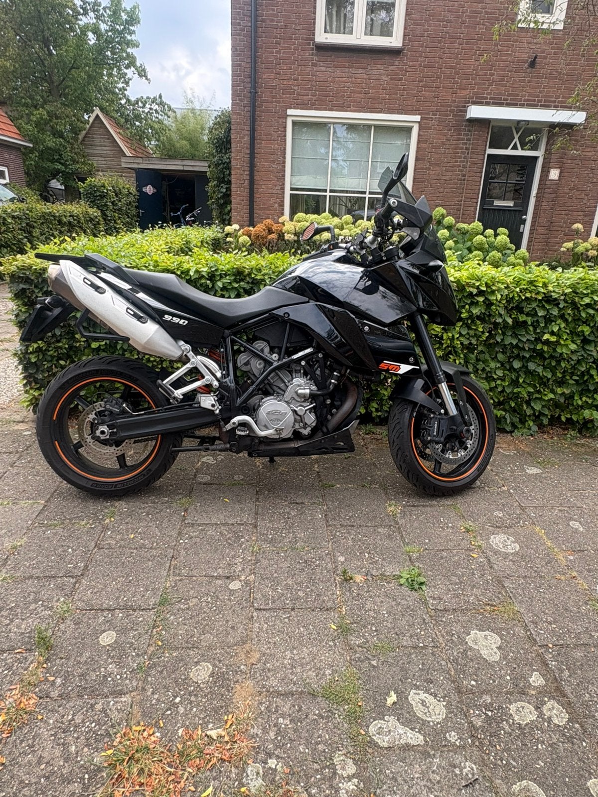 KTM SMT 990, Bedrijf, Toermotor