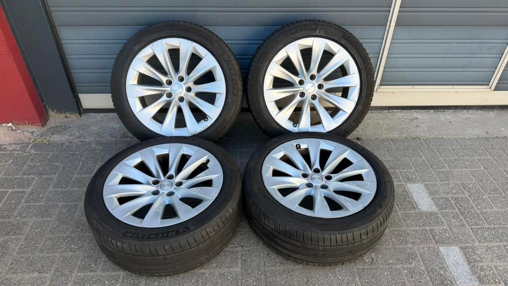 Originele Tesla Model X 20 inch slipstream velgen tpms, Auto-onderdelen, Banden en Velgen, Ophalen, Gebruikt, Banden en Velgen