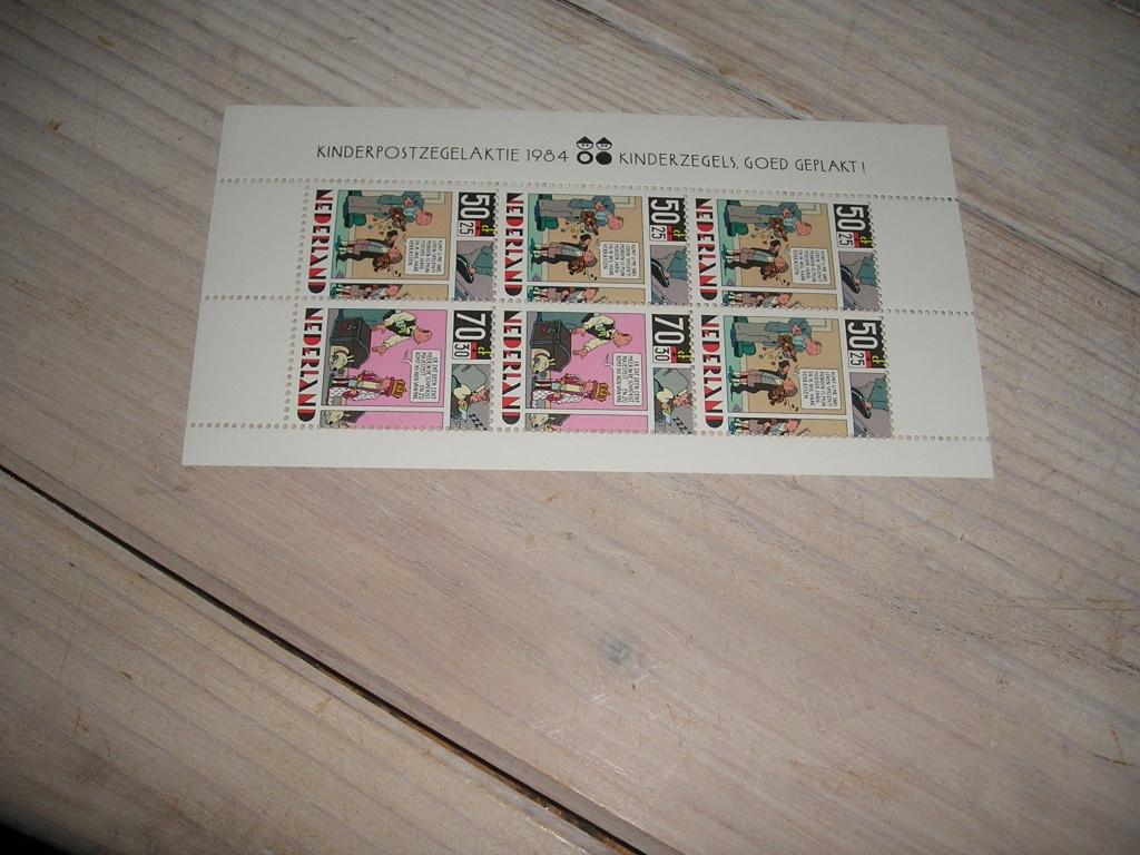 Nederland blok kinderpostzegels 1984 postfris, Postzegels en Munten, Ophalen of Verzenden, Na 1940, Postfris