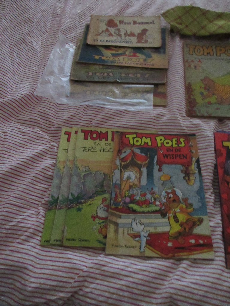 Stripboeken bommel en Tom Poes met 2 dassen, Gelezen, Marten Toonder, Ophalen of Verzenden, Meerdere stripboeken