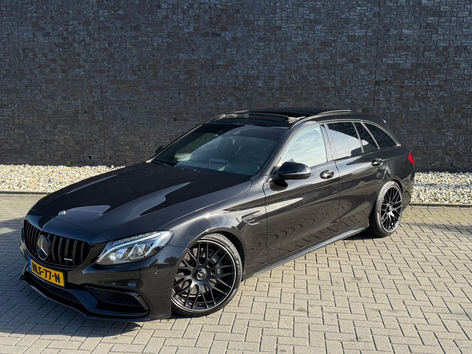 Mercedes-Benz C63 AMG Estate |Pano|HUD|Burmester|Lane|Multi, Auto's, Automaat, Achterwielaandrijving, Zwart, Laserlicht