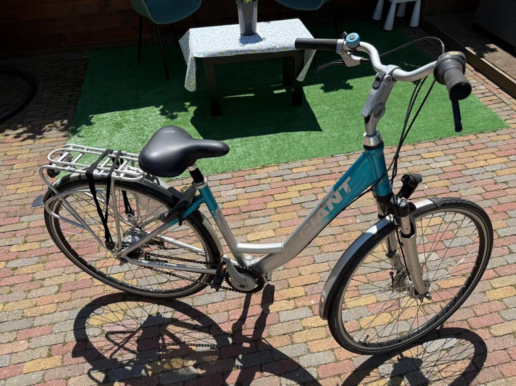 Giant Centro 28 inch, Ophalen, Zo goed als nieuw, Meer dan 20 versnellingen, 56 cm of meer