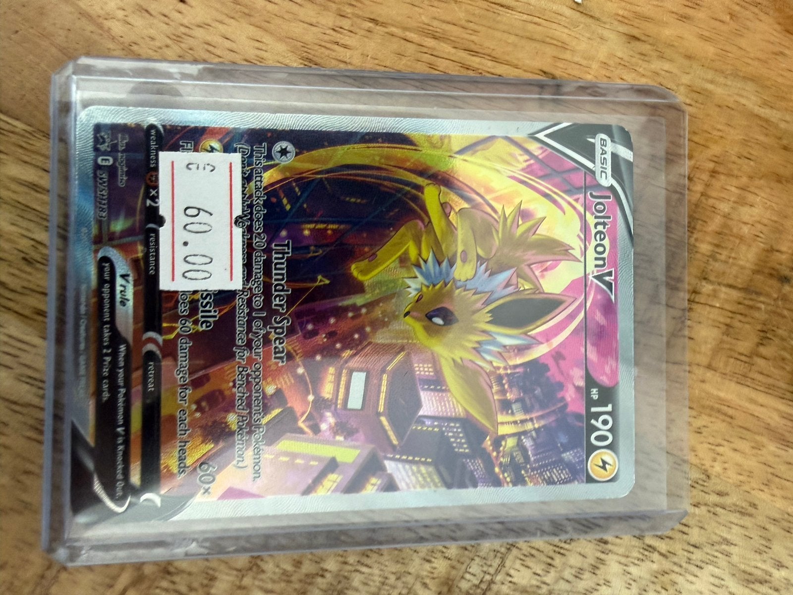 Jolteon V Pokémon Kaart - Full Art, Ophalen of Verzenden, Zo goed als nieuw, Losse kaart