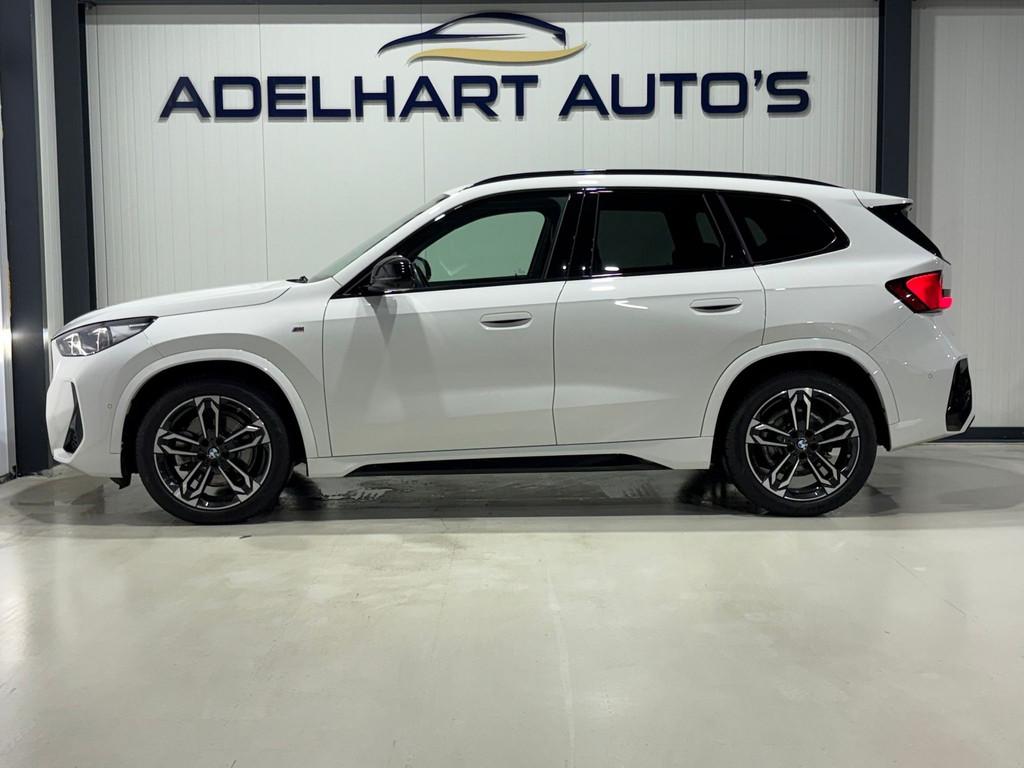 BMW X1 SDrive20i M Sport 170 PK Head Up / Navigatie full map, 1525 kg, Gebruikt, Zwart, Wit