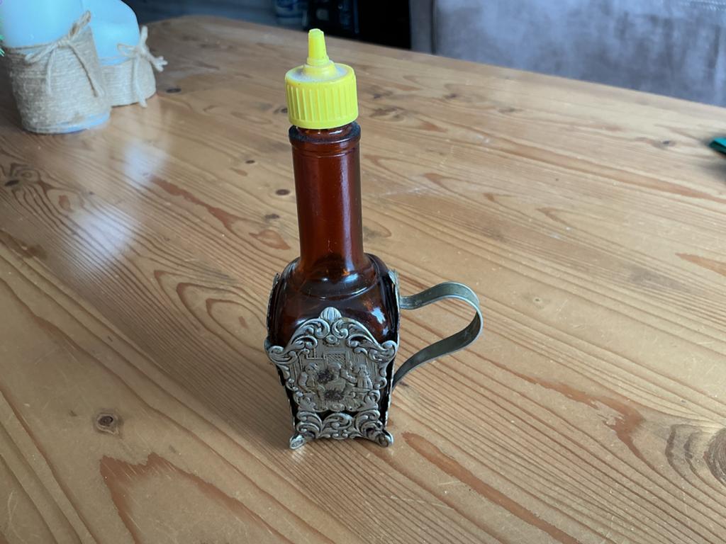 Antiek Maggiflesje met metalen houder, Ophalen of Verzenden