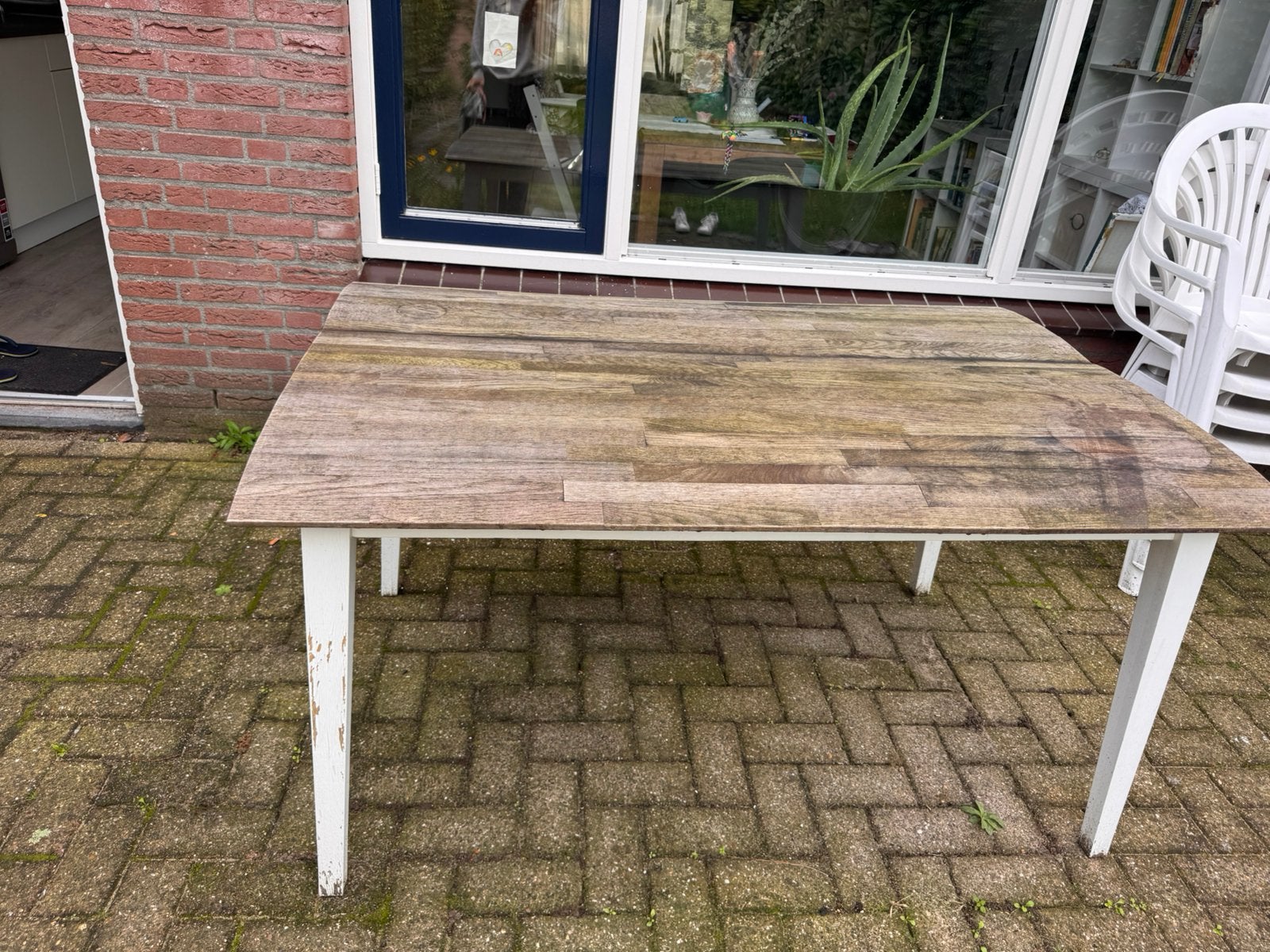 Gratis af te halen: massieve houten tafel, Tuin en Terras, Ophalen, Zo goed als nieuw, Rechthoekig, Hout