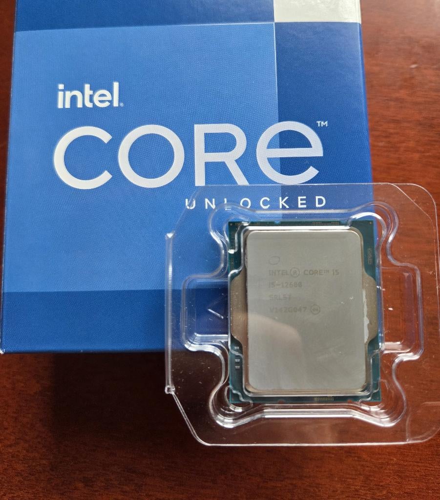 Intel Core i5-12600 Processor Socket 1700 ZGAN, Socket 1700, Ophalen of Verzenden, Zo goed als nieuw, Intel Core i5