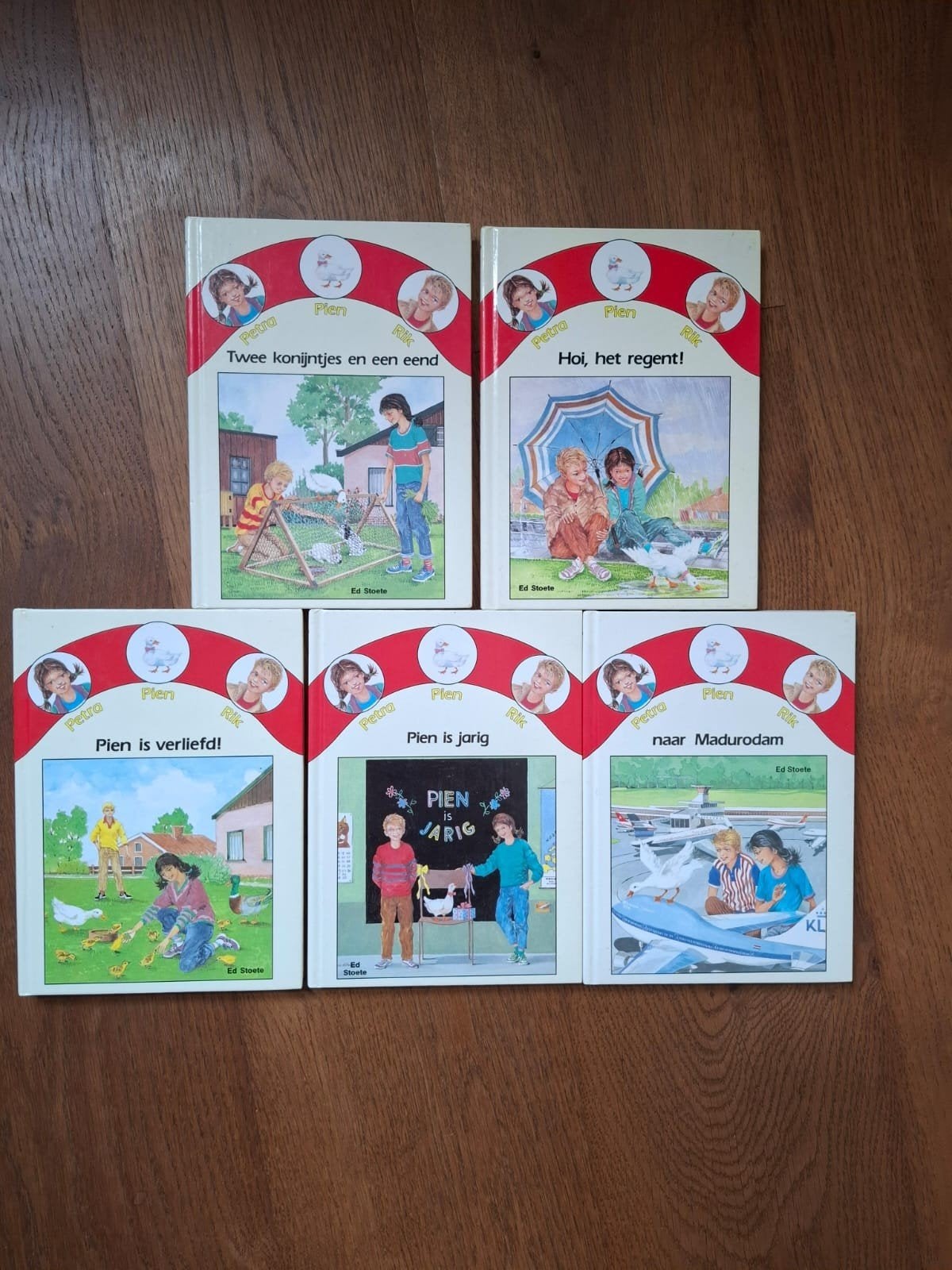 5 Petra Pien en Rik kinderboekjes van Ed Stoete, Ophalen of Verzenden, Gelezen, Fictie algemeen