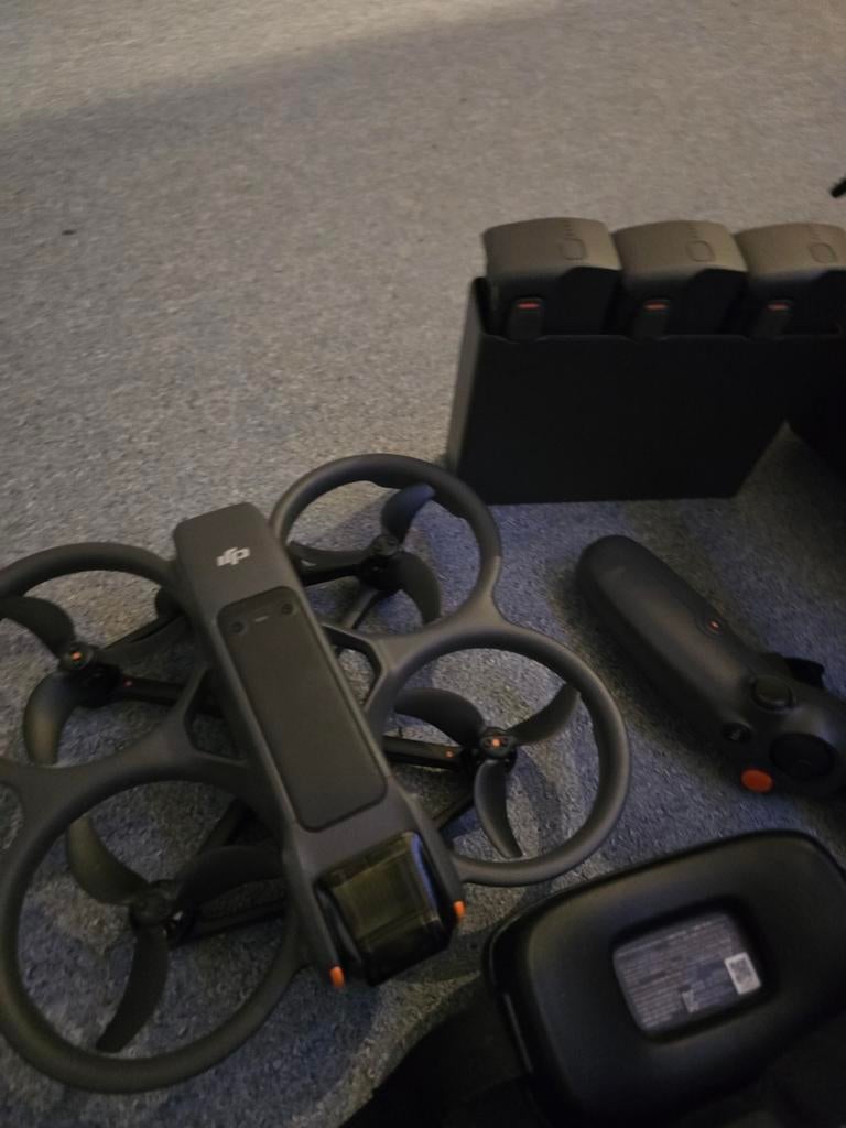 Dji avata 2 pro view fly More fpv controller, Audio, Tv en Foto, Drones, Cameradrone, Ophalen of Verzenden, Zo goed als nieuw