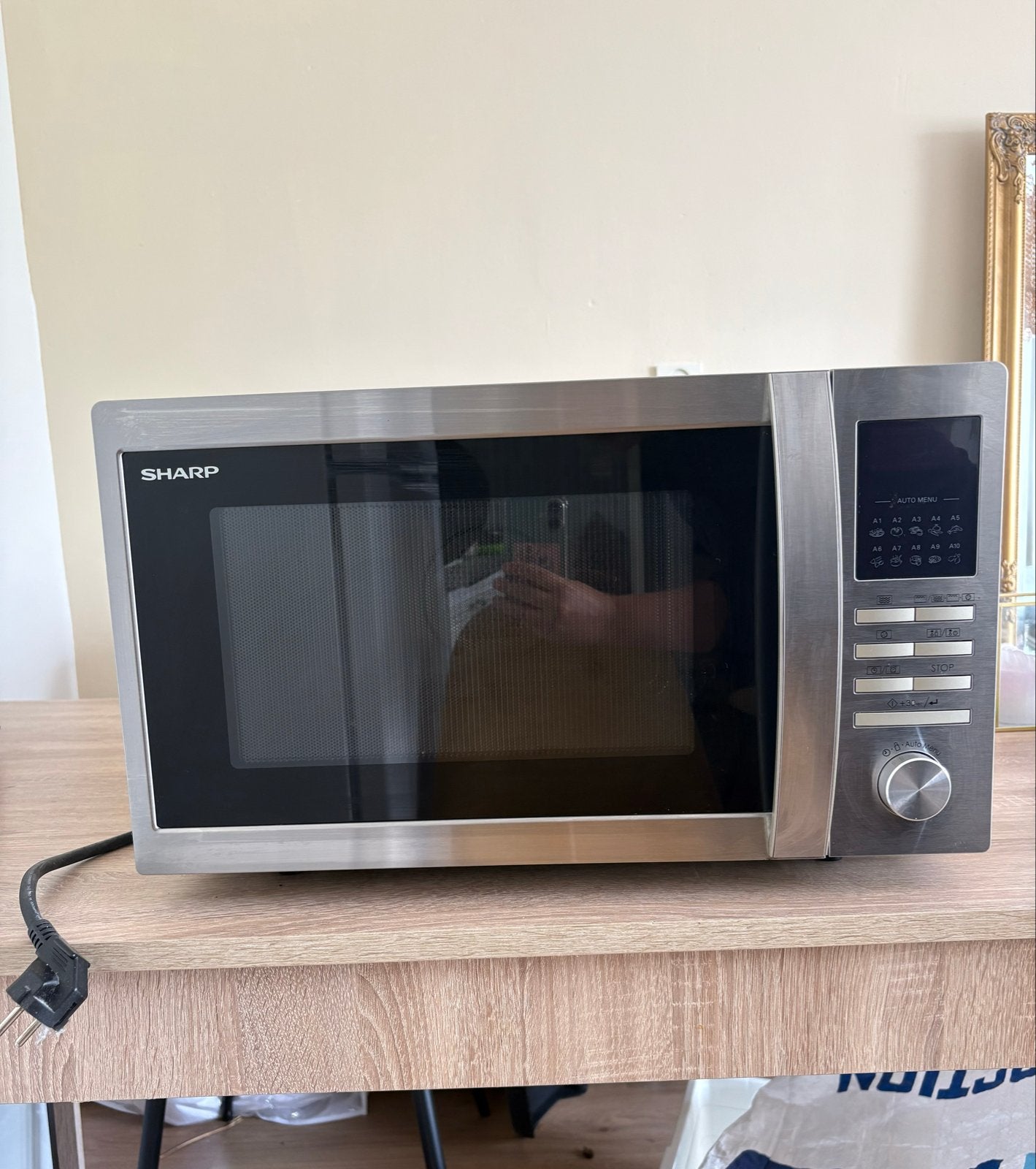 Sharp combimagnetron 25L 900W (zgan), Ophalen, Combimagnetron, Grill, Zo goed als nieuw