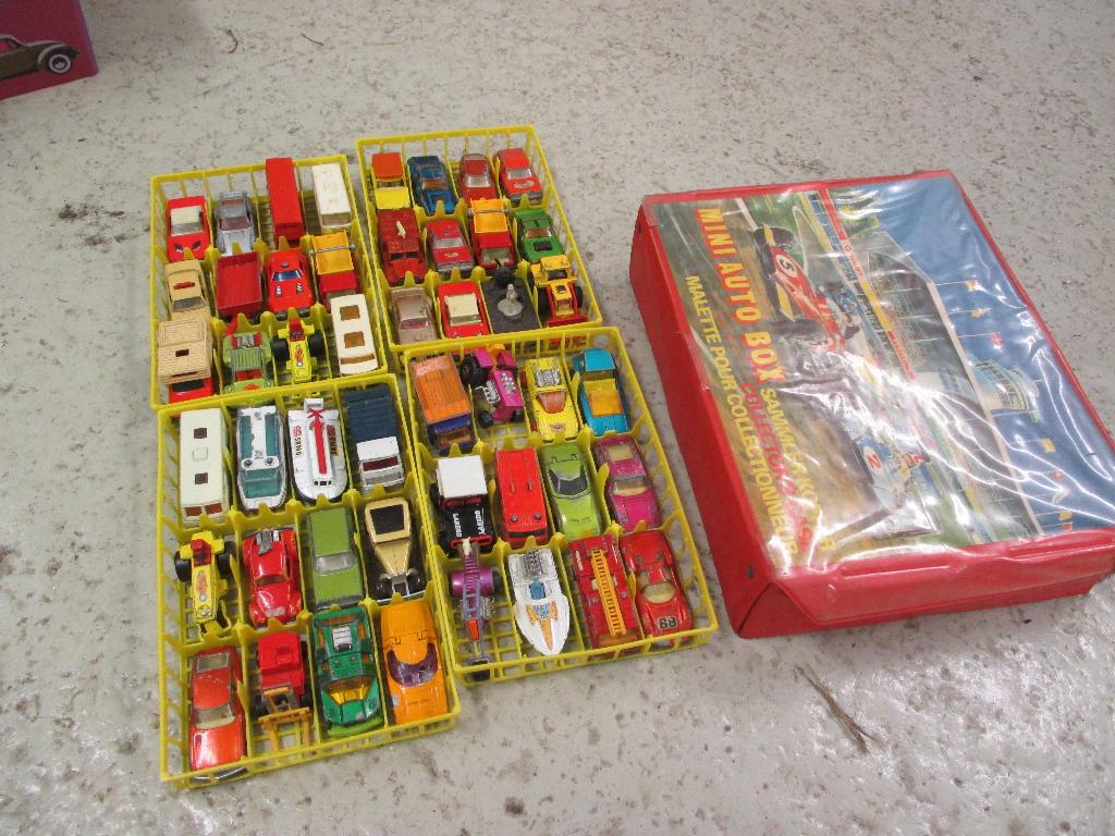 Matchbox autootjes in verzamelkoffer, Ophalen, Gebruikt, Auto, Matchbox