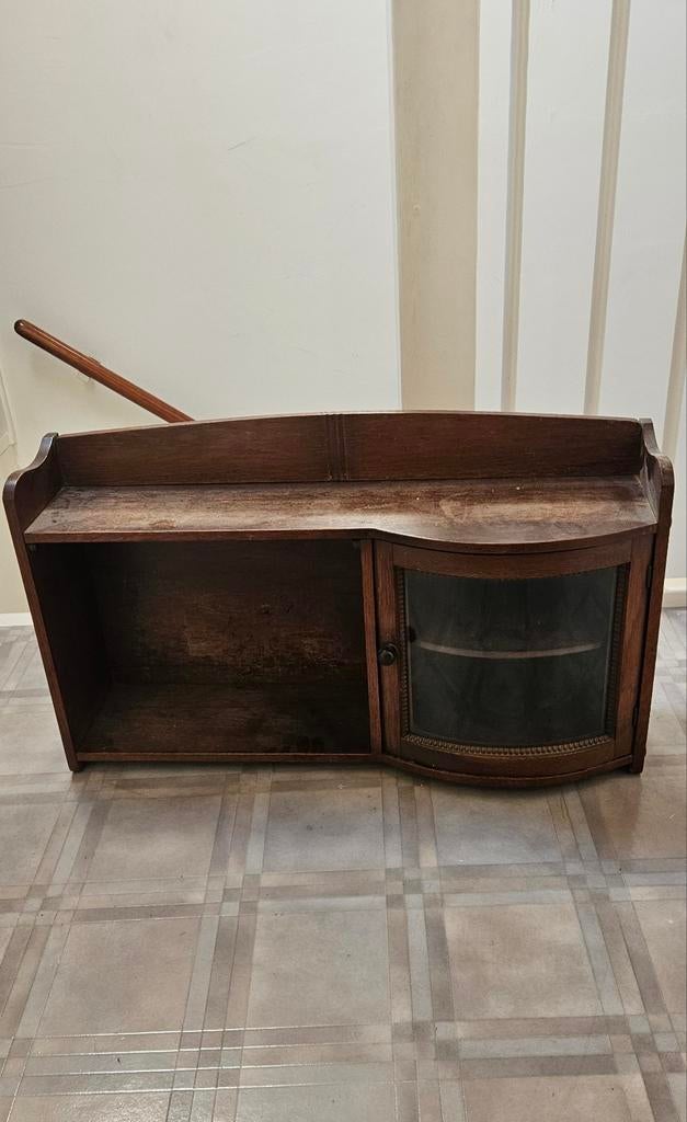 Antieke vintage houten wandkastje met glazen deur, Antiek en Kunst, Antiek | Meubels | Kasten, Ophalen of Verzenden