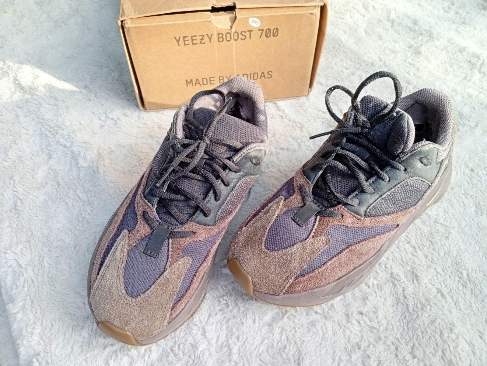 Adidas Yeezy Boost 700 'Mauve' Sneakers - Maat 42 2/3, Overige kleuren, Ophalen of Verzenden, Sneakers of Gympen, Adidas Yeezy