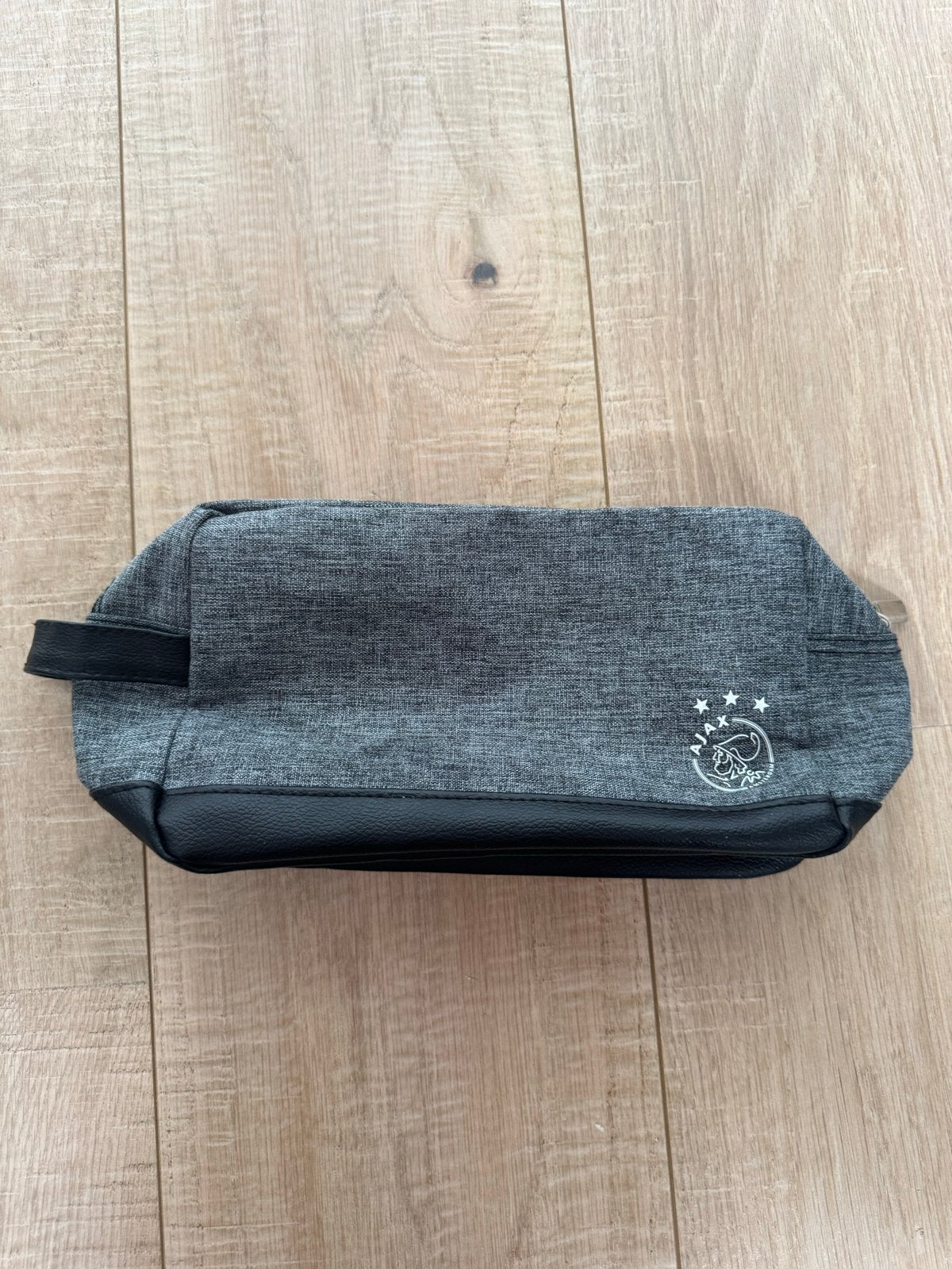 Ajax toilettas / etui, Sieraden, Tassen en Uiterlijk, Toilettassen, Ophalen of Verzenden, Gebruikt, Grijs, Jongen of Meisje