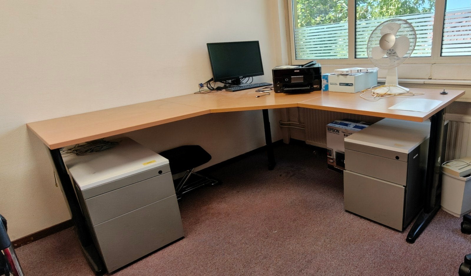 Ruim hoekbureau, Huis en Inrichting, Bureaus, Ophalen, Gebruikt, Spaanplaat of MDF, Hoekbureau