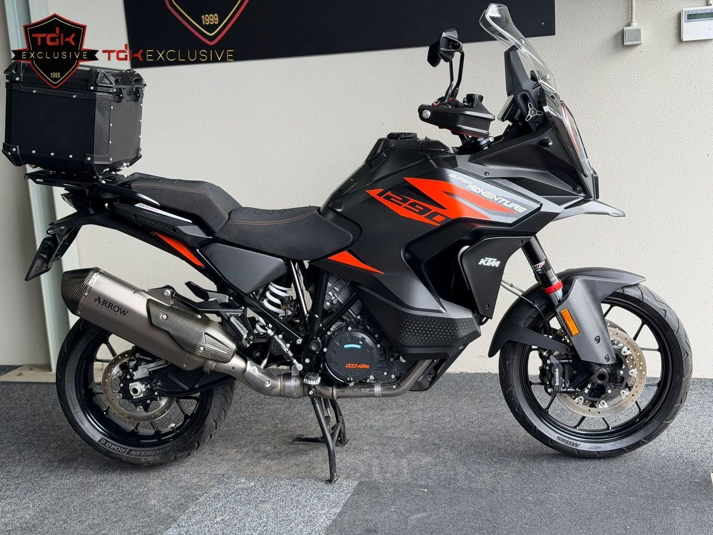 KTM 1290 SUPER ADVENTURE S ARROW BOMVOL! 2023 9.982 KM 1390, 2 cilinders, Motorrijbewijs A, Bedrijf, 1301 cc