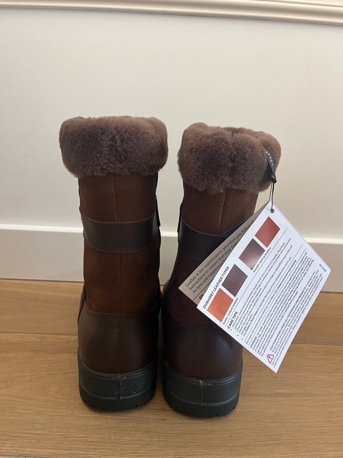 Nieuwe korte Dubarry laarzen maat 41 met prijskaartje, Kleding | Dames, Schoenen, Ophalen of Verzenden, Nieuw, Bruin, Lage of Enkellaarzen