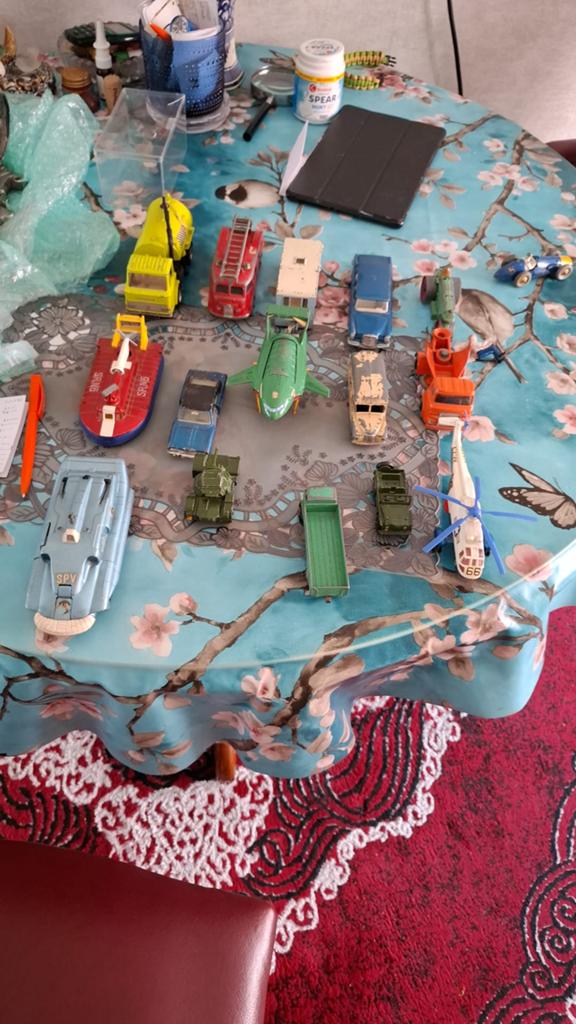 16 dinky toys, Ophalen