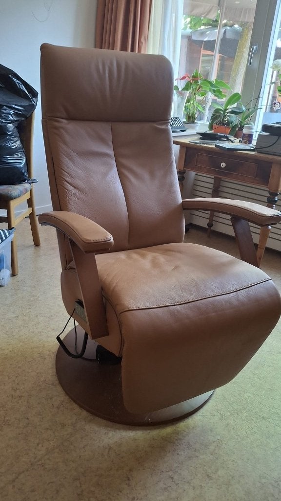 Prominent sta op fauteuil S-100, Huis en Inrichting, Fauteuils, Ophalen, 75 tot 100 cm, Zo goed als nieuw, Leer