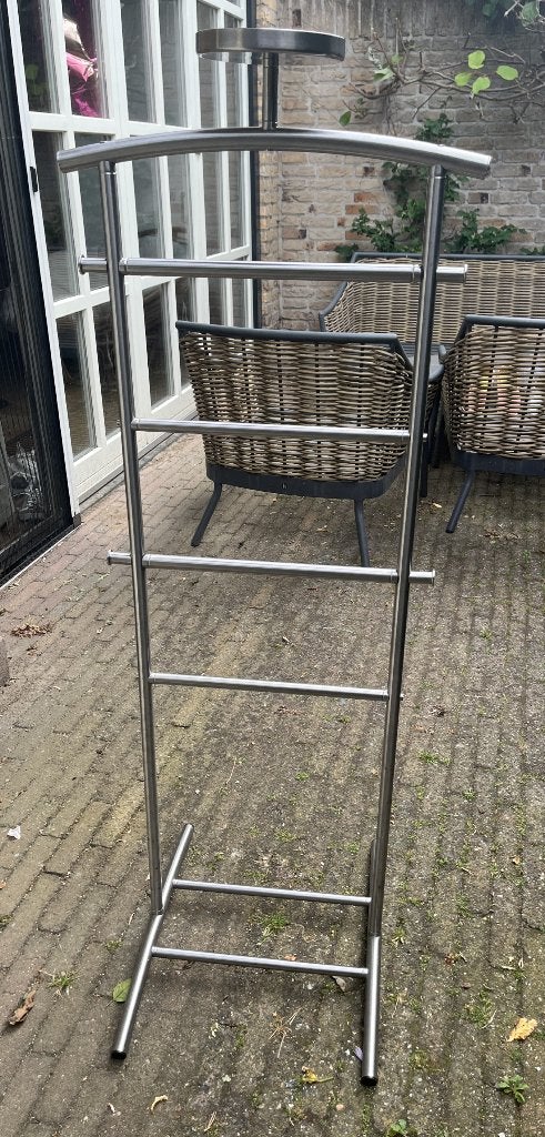 Ikea metaal kledingrek, Ophalen, Zo goed als nieuw