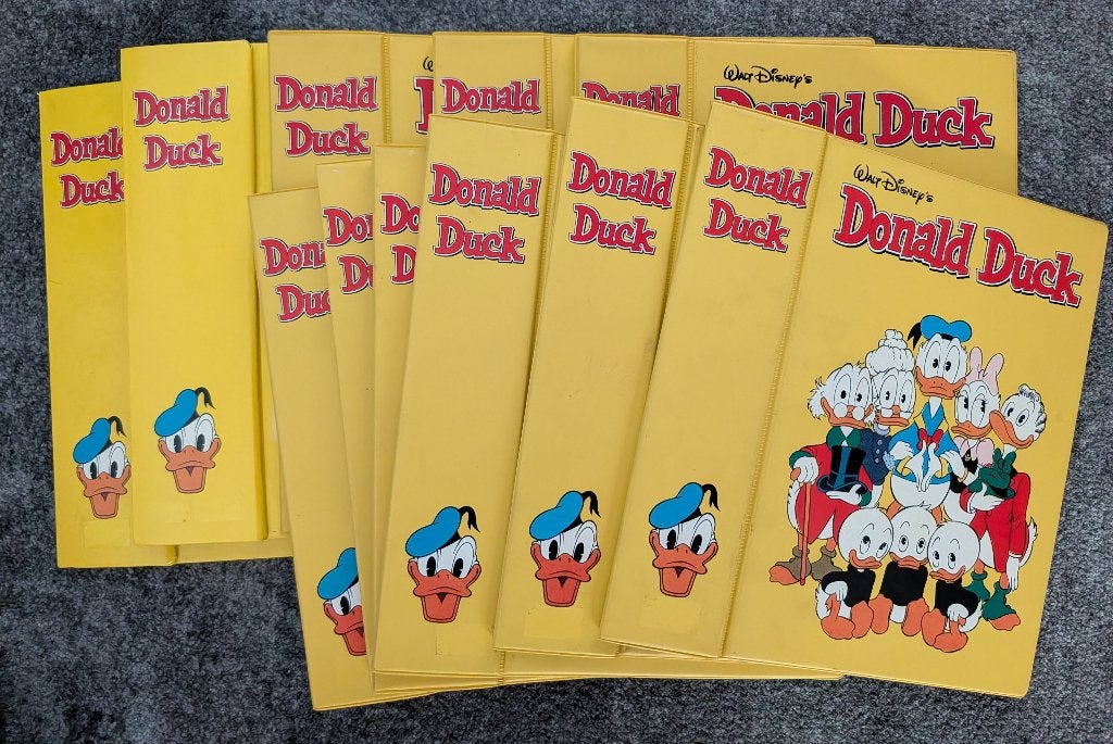 Donald Duck 4 stuks Verzamelbanden, Complete serie of reeks, Ophalen of Verzenden, Zo goed als nieuw, Walt Disney