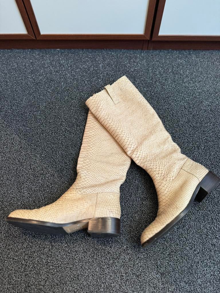 Creme beige slangenleren laarzen mt 36 van Panara Als Nieuw, Kleding | Dames, Schoenen, Hoge laarzen, Beige, Ophalen of Verzenden