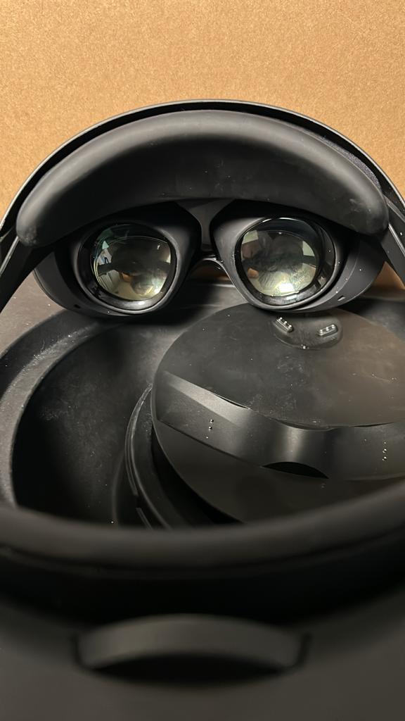 Meta Quest Pro - Met kleine defecten, repareerbaar, VR-bril, Ophalen of Verzenden, Niet werkend, Overige platformen