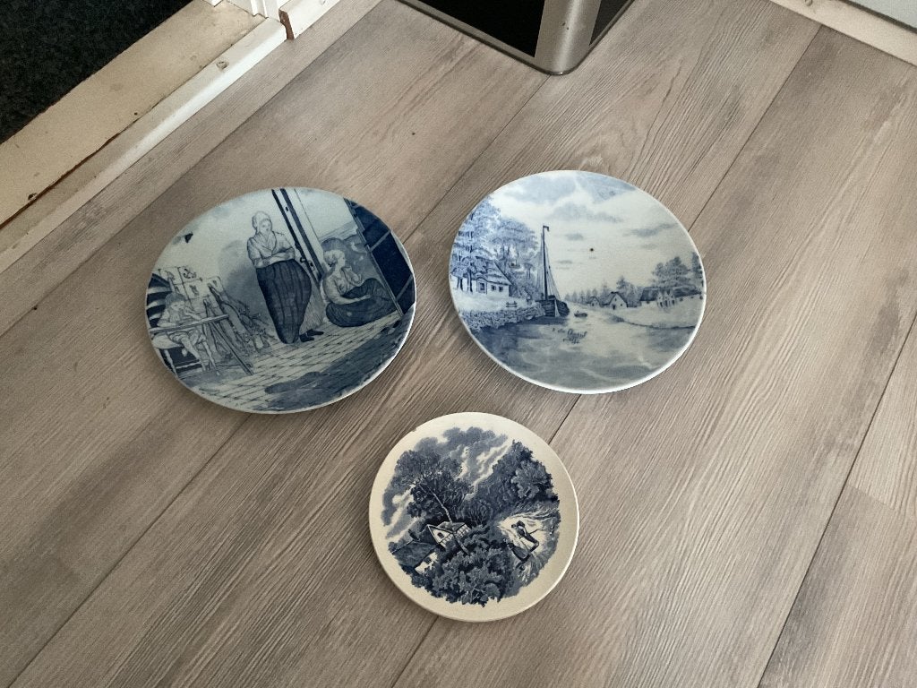 Delfts blauwe bordjes, Ophalen