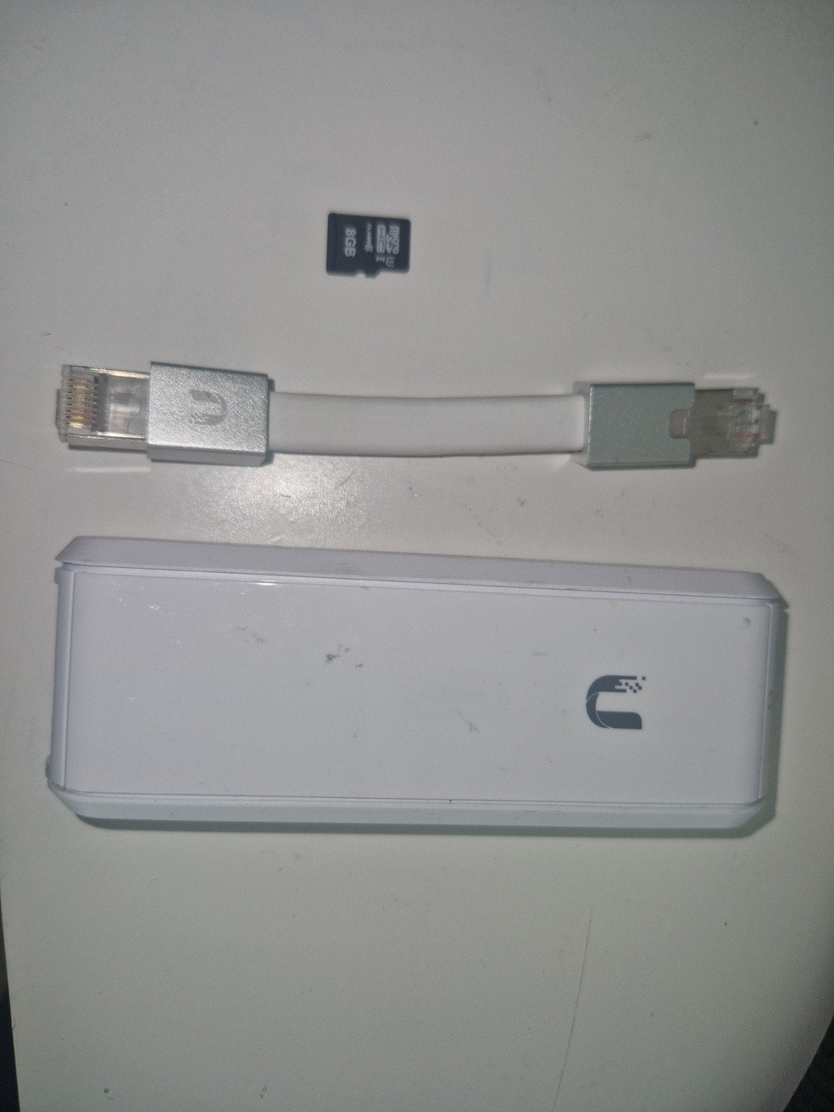 Unifi Cloud Key G1 incl. UTP kabel + 8GB SD kaart, Ophalen of Verzenden, Gebruikt