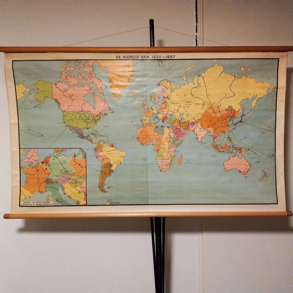 Wandkaart De wereld van 1920 – 1957, Ophalen, Geschiedenis