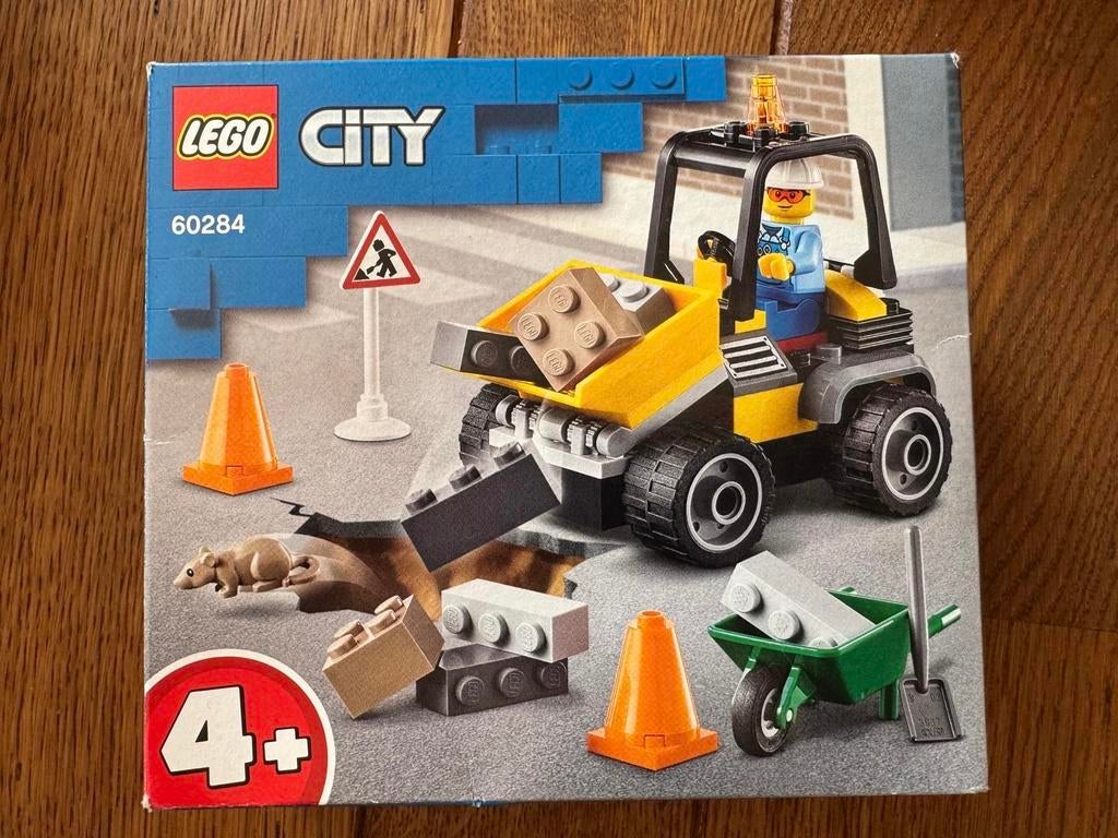LEGO City Wegenbouwtruck 60284, Ophalen of Verzenden, Zo goed als nieuw, Complete set, Lego
