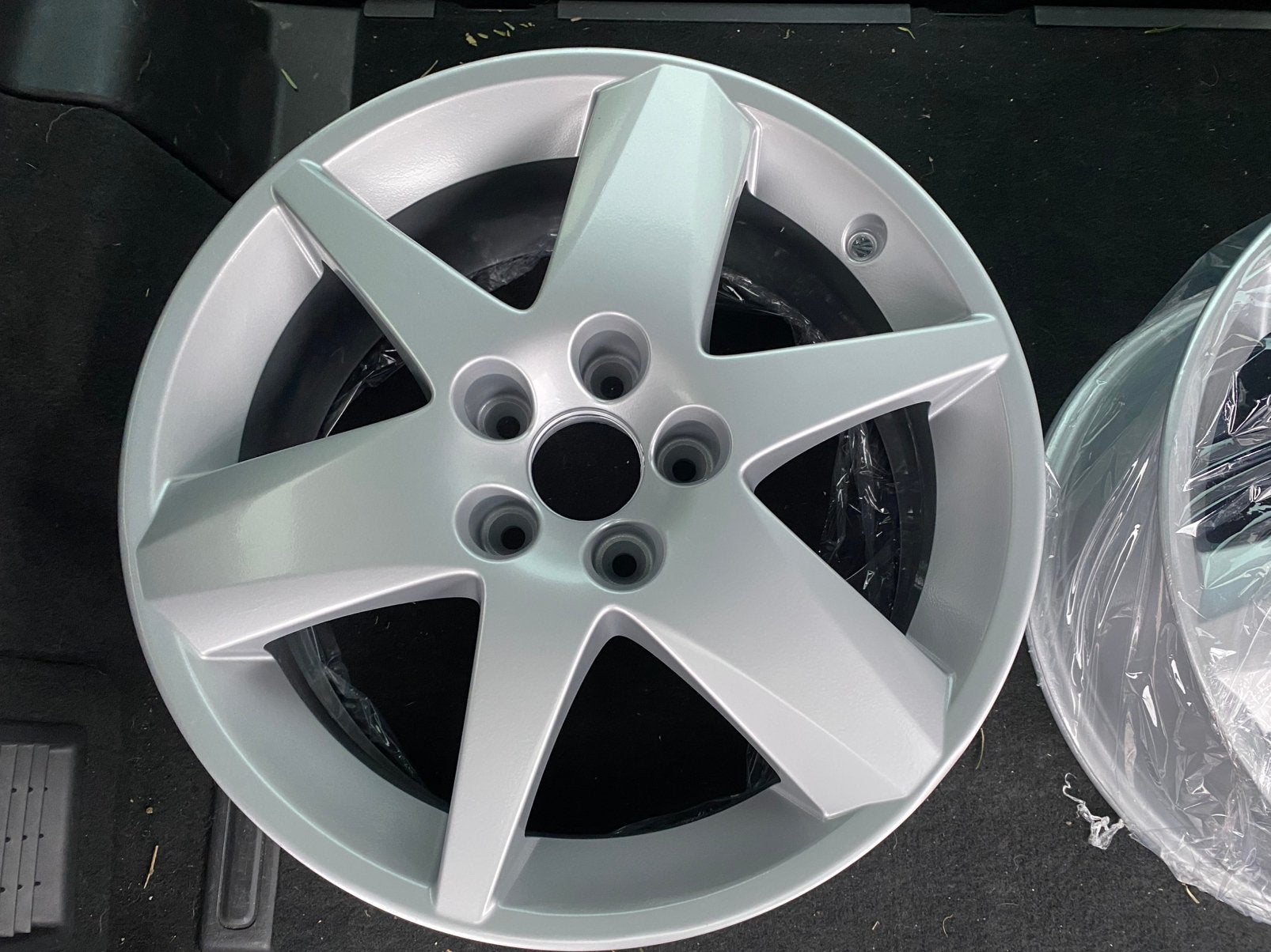 Saab alu 46 set 17 inch nieuw gecoat, Ophalen