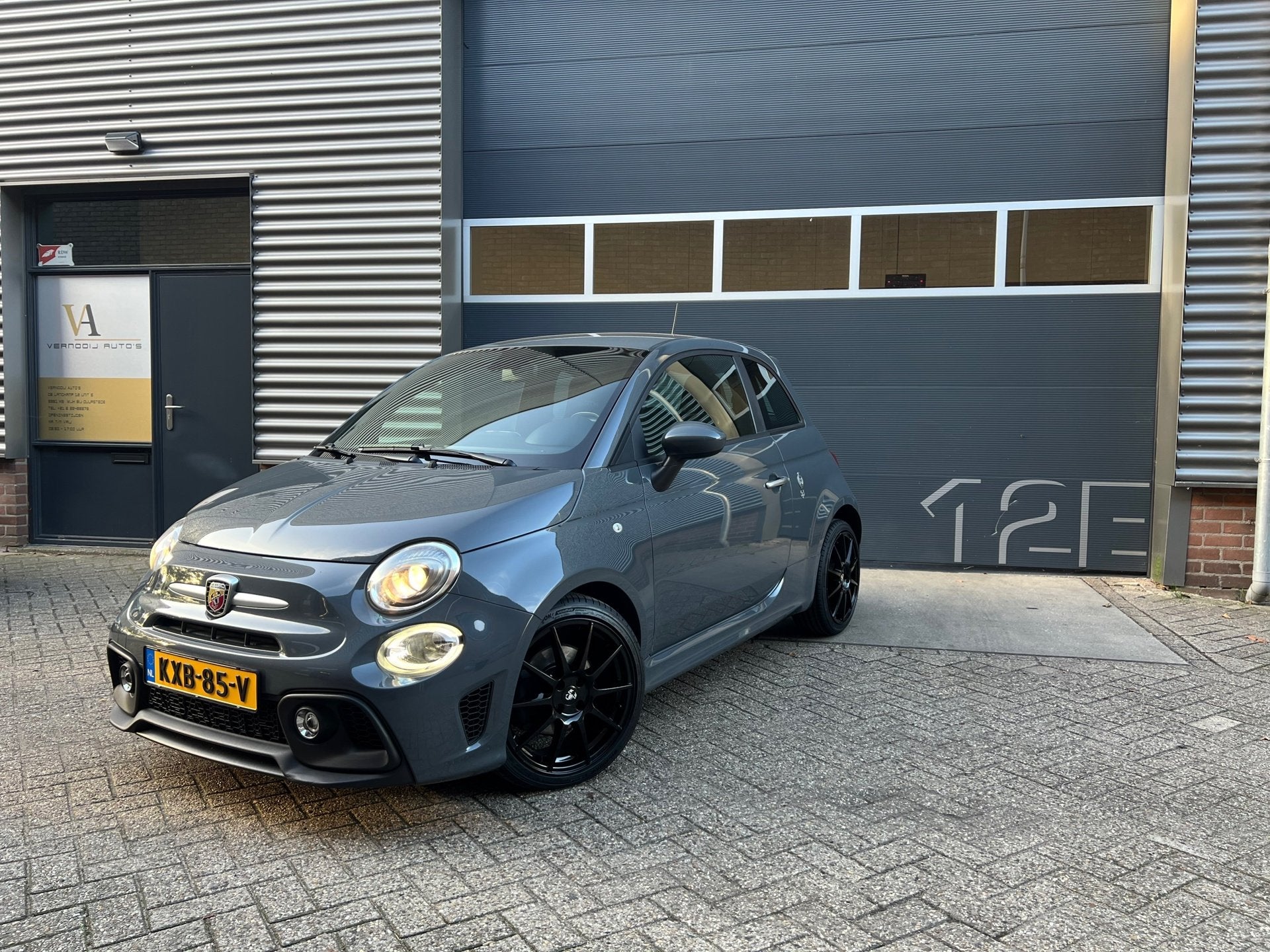 Abarth 595 1.4 T-Jet Abarth 595 70th Anniversary Carplay, Voorwielaandrijving, Stof, Gebruikt, 14 km/l