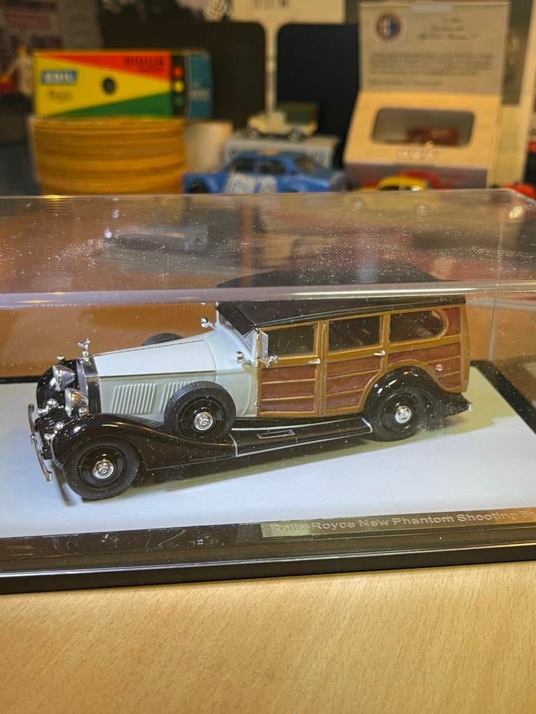 1:43 Matrix Rolls-Royce New Phantom Shooting Brake ….. 95,-, Ophalen of Verzenden, Zo goed als nieuw, Auto, Overige merken