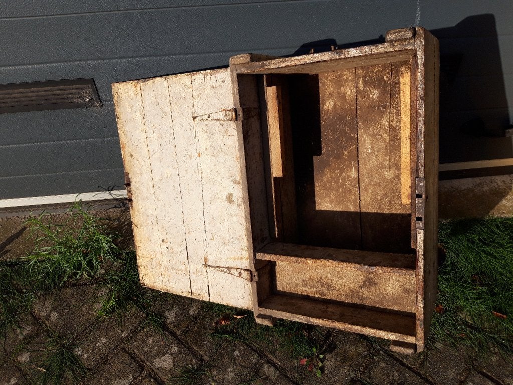 Foto 4 van 2x oude/vintage legerkist