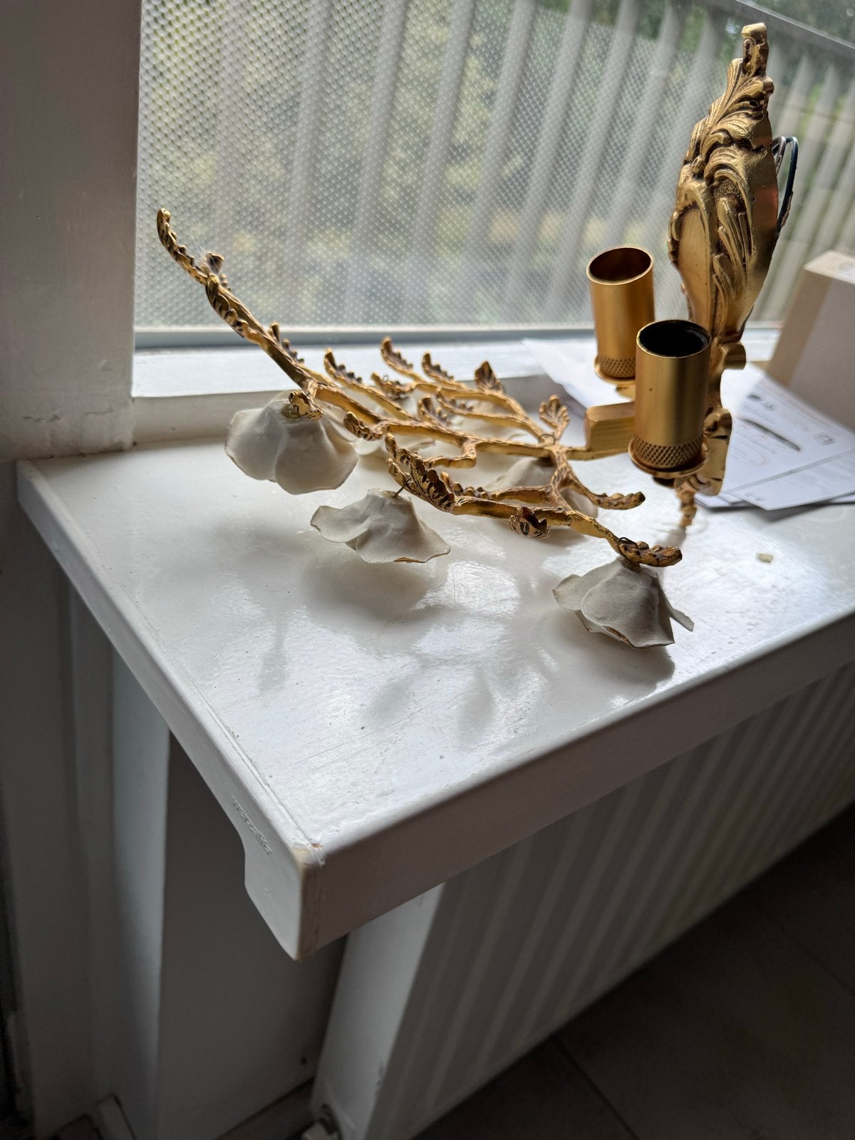 Vintage wandlamp met porseleinen rozen, Ophalen