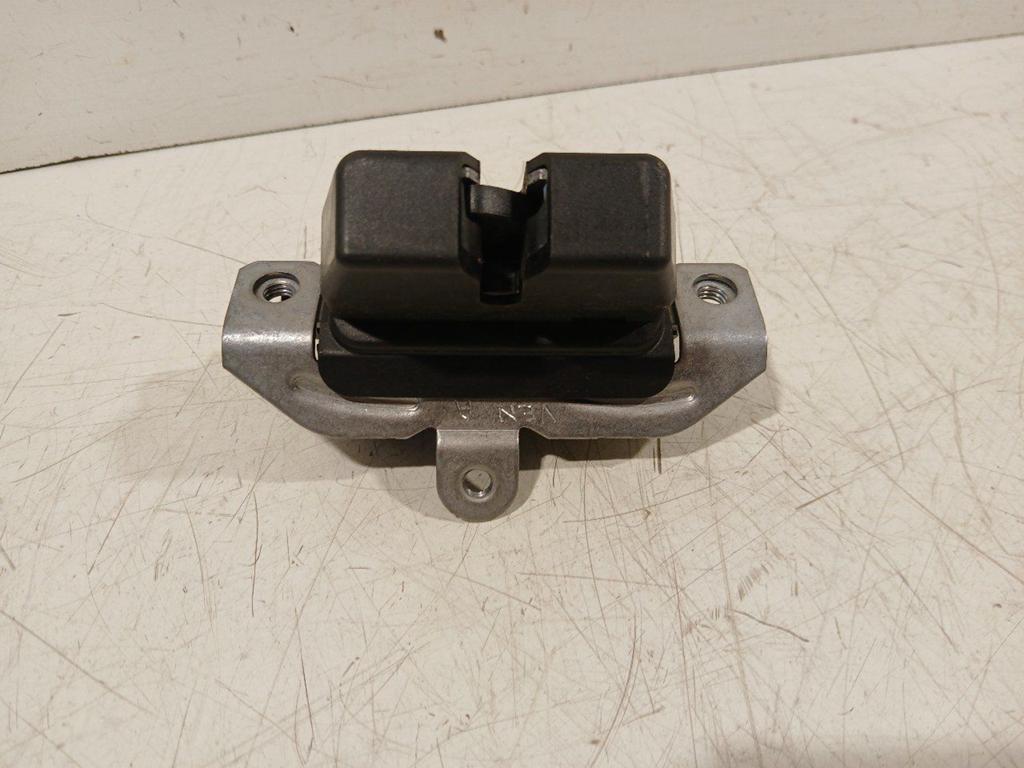 Slot mechaniek kofferdeksel achterklep elektrisch Ford Focus, Onderdelen@venauto.nl, Van der Ven Autorecycling B.V., Gebruikt