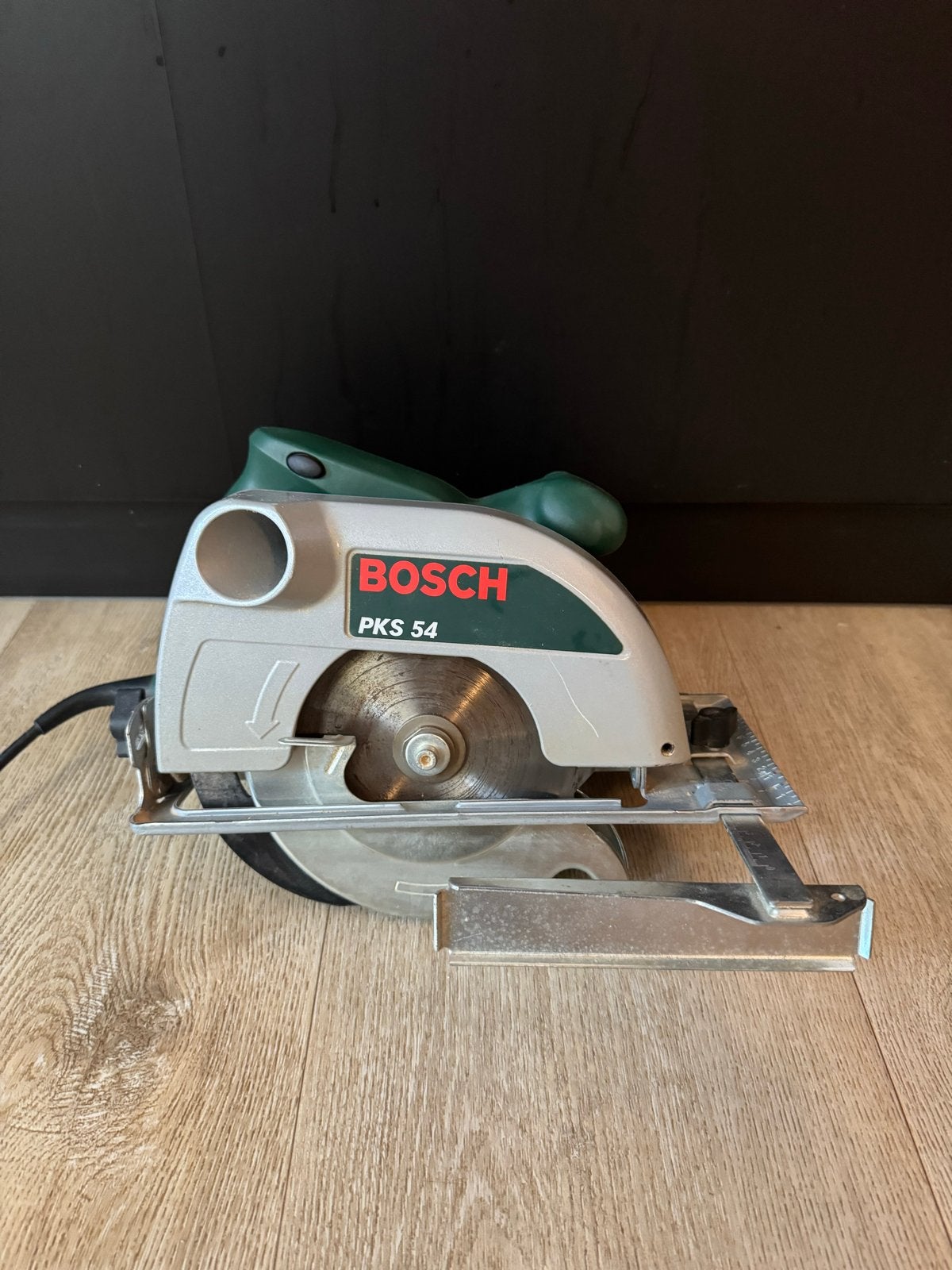 Bosch PKS 54 Cirkelzaag - Krachtig en Betrouwbaar, Gebruikt, Cirkelzaag, 600 tot 1200 watt, Ophalen of Verzenden