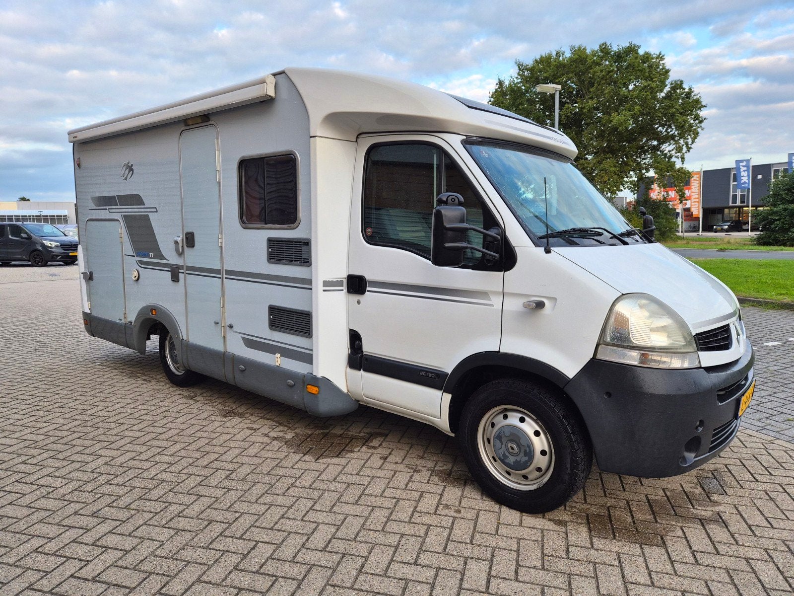 Knaus Sport TI 650 MF -2008  Compacte half-integraal camper, Ringverwarming, 6 tot 7 meter, Bedrijf, Tot en met 3