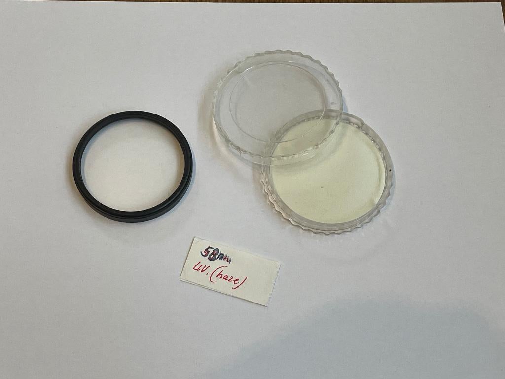 D095 Lens Filters : B+W 58ES 010 1x, Ophalen of Verzenden, Gebruikt, 50 tot 60 mm, UV-filter