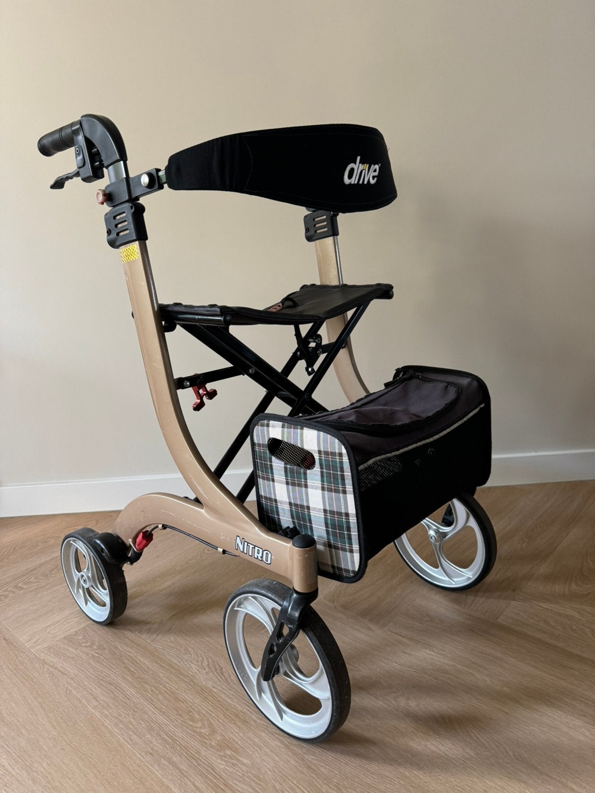 Rollator drive nitro champagne L, Ophalen, Zo goed als nieuw