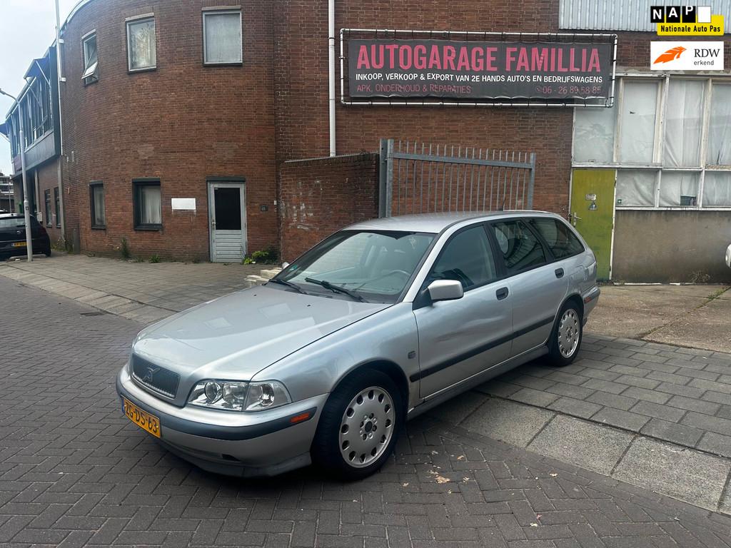 Volvo V40 2.0 T4, Gebruikt, 1295 kg, 4 cilinders, Lederen bekleding