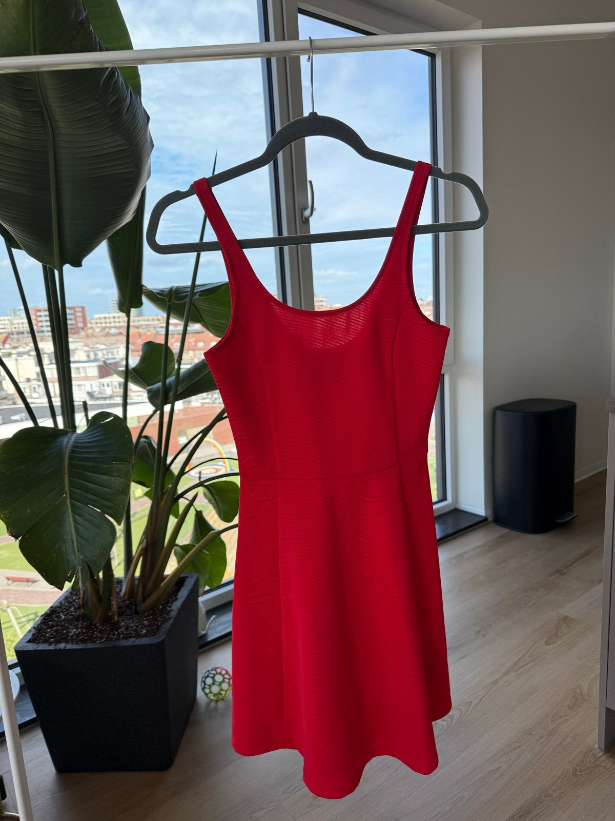 Rode H&M jurk - Maat XS, Kleding | Dames, Ophalen of Verzenden, Gedragen, Maat 34 (XS) of kleiner, Rood