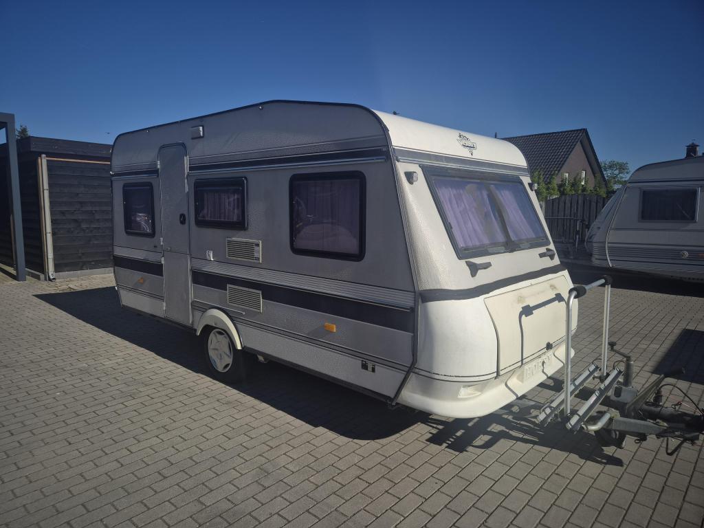 Hobby Classic 430 T + Voortent VERKOCHT!!, Caravans en Kamperen, Caravans, Overige typen, Standaardzit, Hobby, Schokbreker