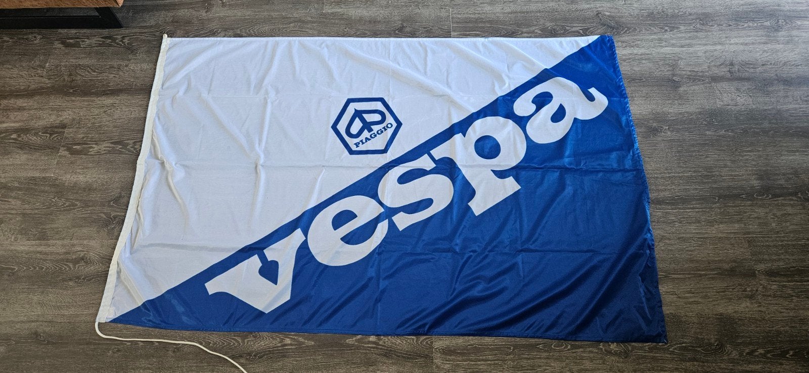 Vespa vlag, Verzenden, Zo goed als nieuw